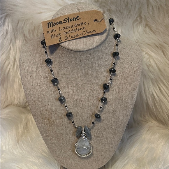 Jewelry - Moonstone and Labradorite Necklace with Blue Goldstone